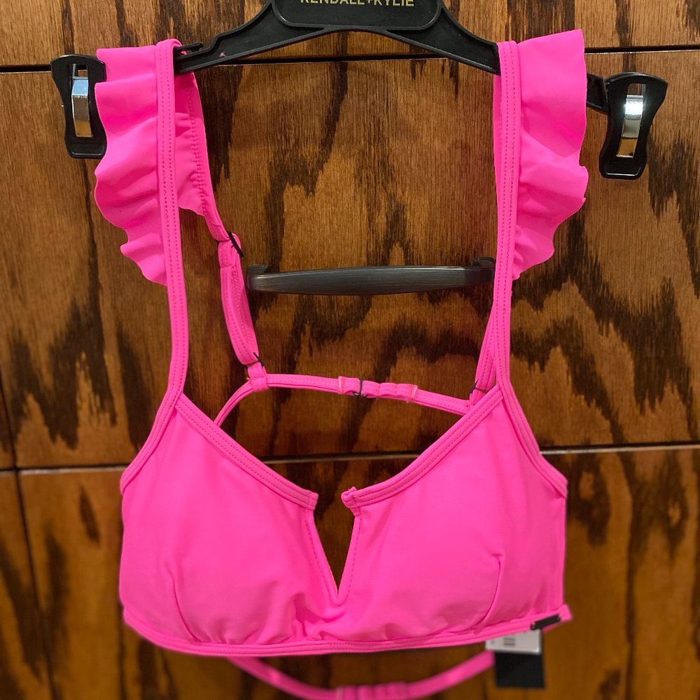 Kendall + Kylie - Bikini Ruffle Top Swimwear - Neon Pink - Size M